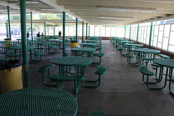 Cafeteria-Outdoor Eating Area-7