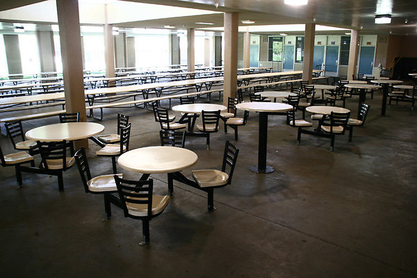 Cafeteria-Outdoor Eating Area-6