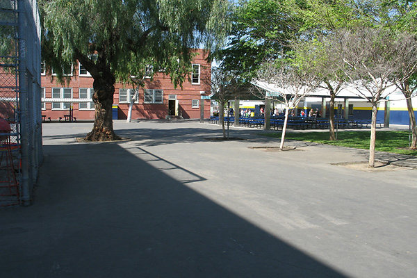 Cafeteria-Outdoor Eating Area-9