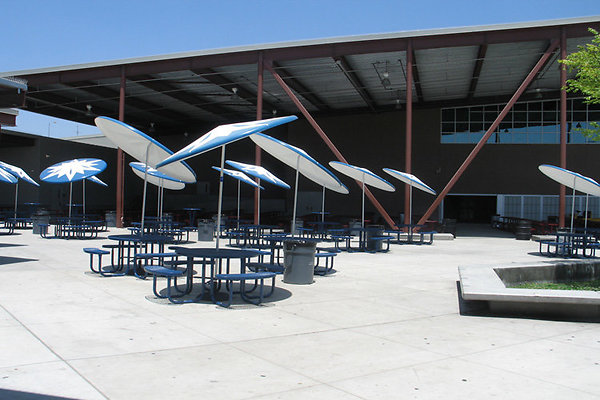 Cafeteria-Outdoor Eating Area-5