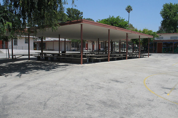 Cafeteria-Outdoor Eating Area-2