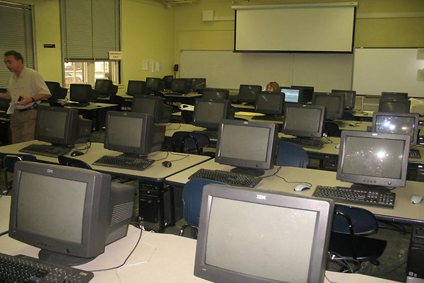 Classrooms-Computer Room-4 Classrooms-Computer Room-4